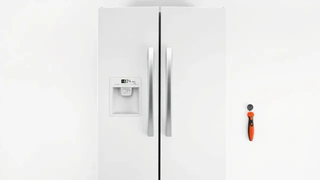 Como Ajustar Porta de Geladeira Desalinhada: Guia Completo para Vedação Perfeita